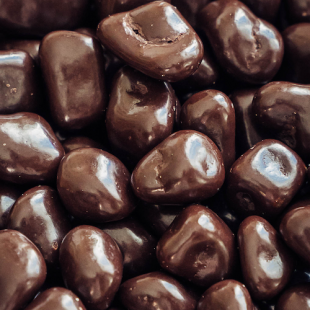 Имбирь в темной шоколадной глазури 